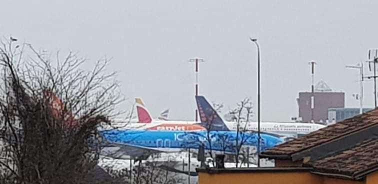 B&B "Gabriel&Melissa" Airport View - Nuova - Ristrutturato Gennaio 2022 Tessera Zewnętrze zdjęcie