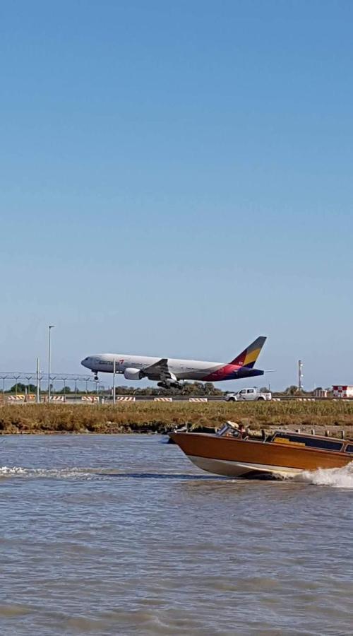 B&B "Gabriel&Melissa" Airport View - Nuova - Ristrutturato Gennaio 2022 Tessera Zewnętrze zdjęcie