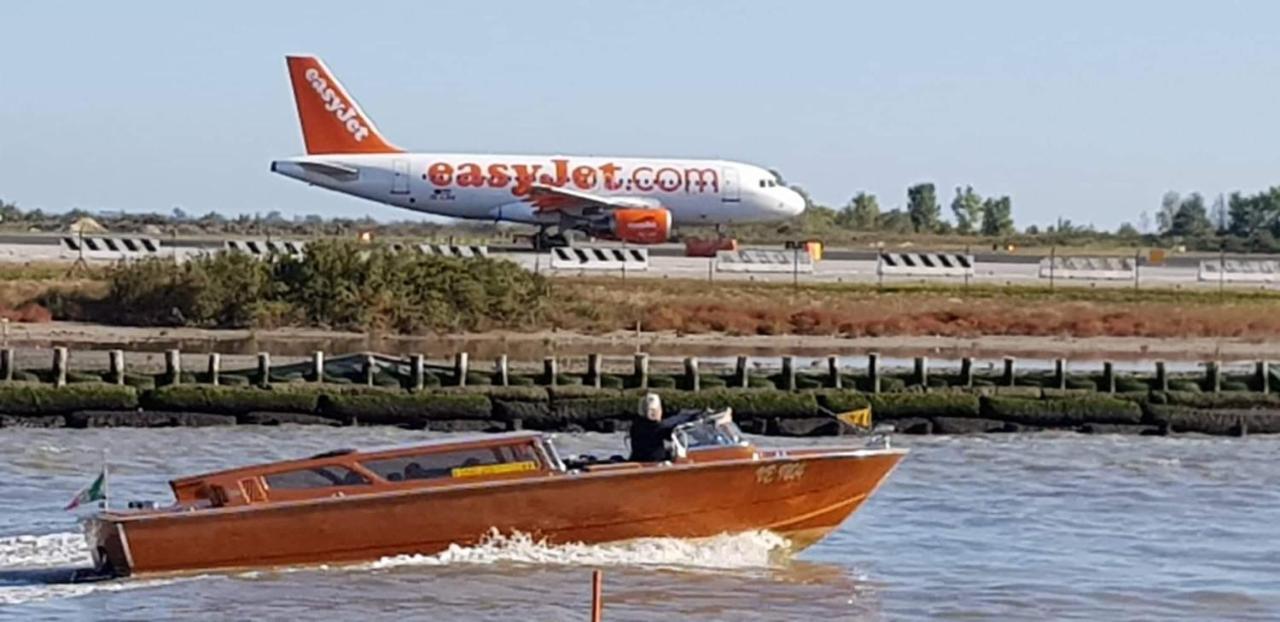 B&B "Gabriel&Melissa" Airport View - Nuova - Ristrutturato Gennaio 2022 Tessera Zewnętrze zdjęcie